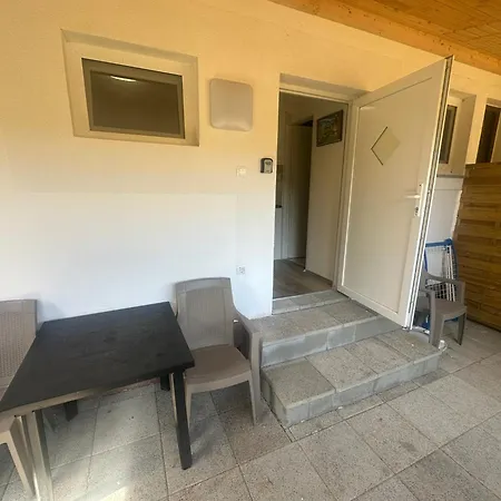 Nerarby Marina Bay Apartman