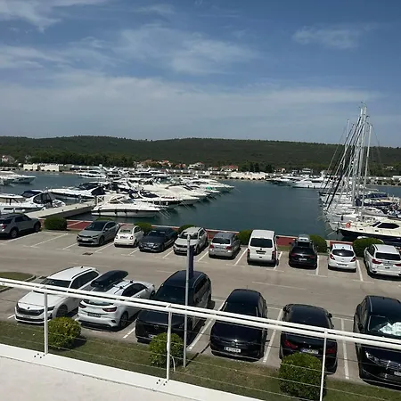 Nerarby Marina Bay *