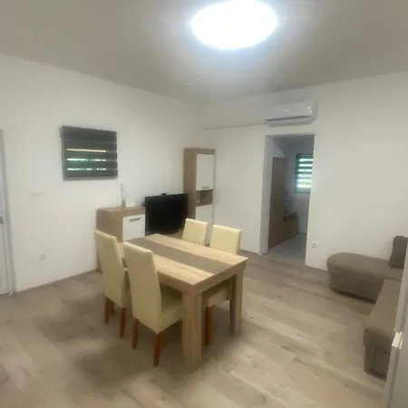 Nerarby Marina Bay Apartment *